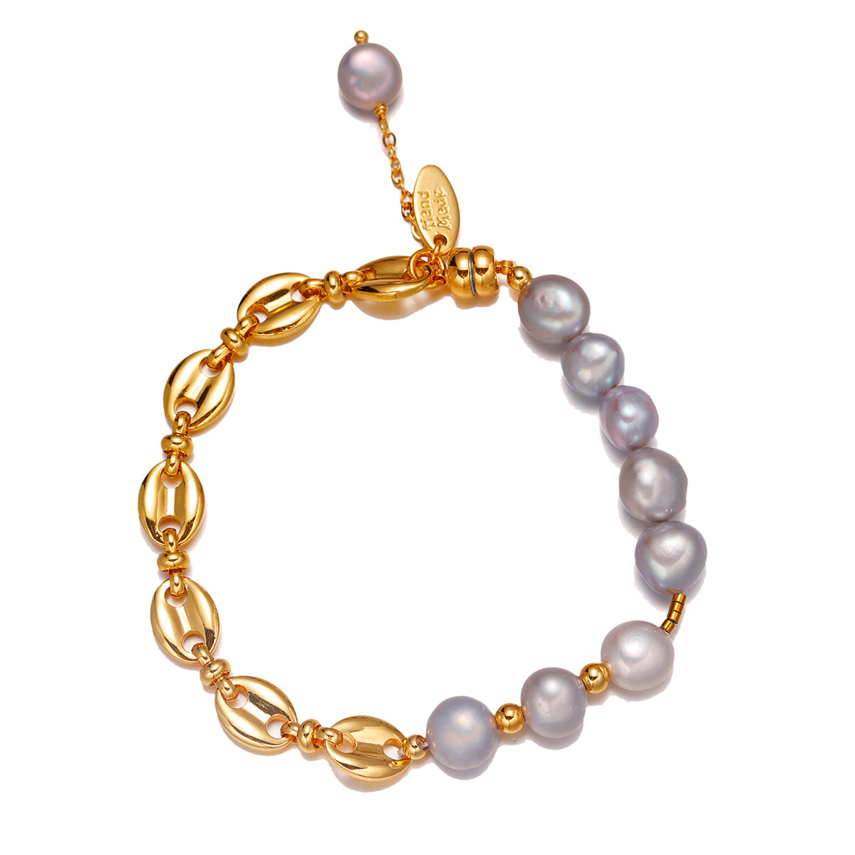 This image showcases the ChicBlingBabe elegant pearl bracelet, designed with timeless beauty for everyday wear, making it the perfect versatile accessory for any occasion.