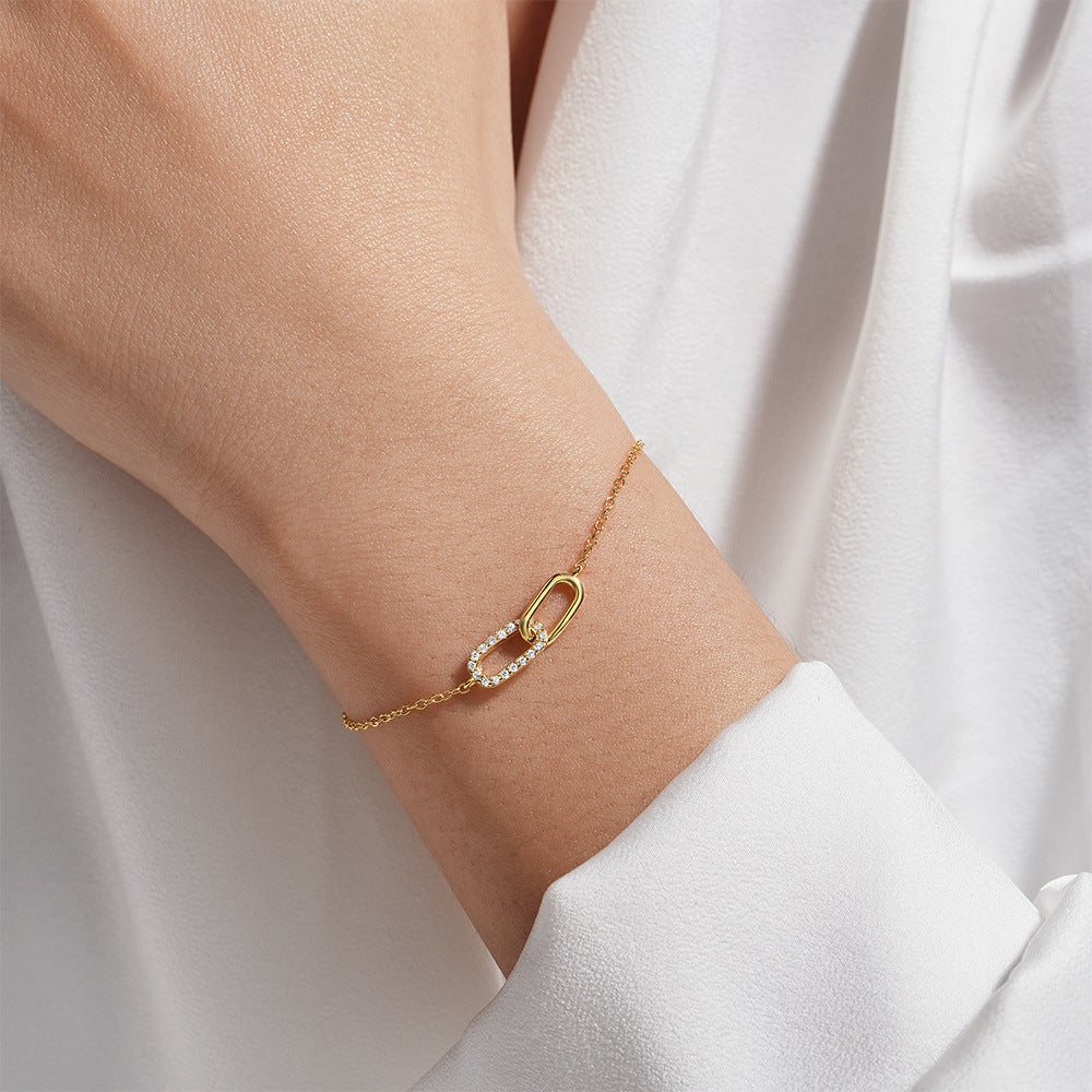 Cross Clasp Zirconia Bracelet