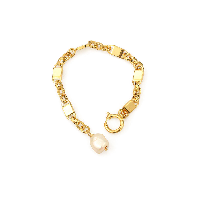 Elegant Pearl Pendant Bracelet