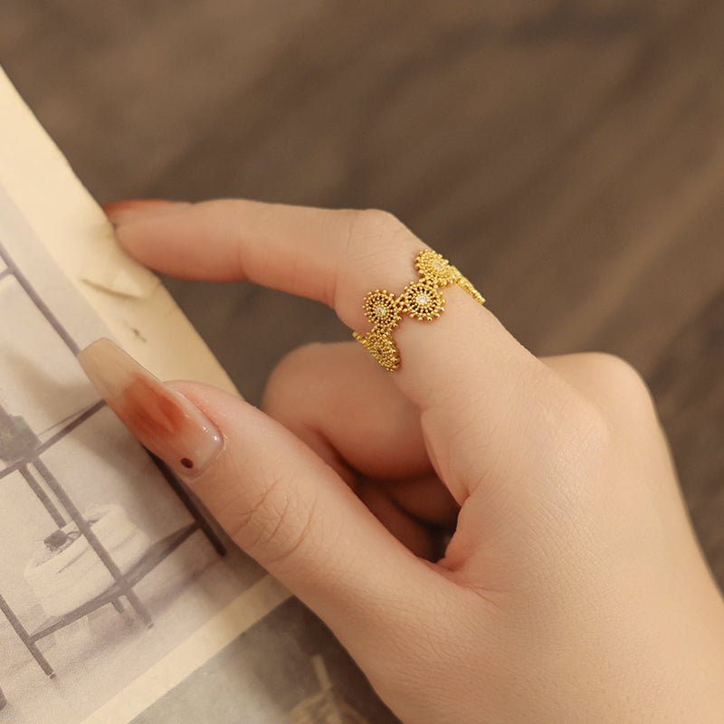Elegant Sunflower Ring