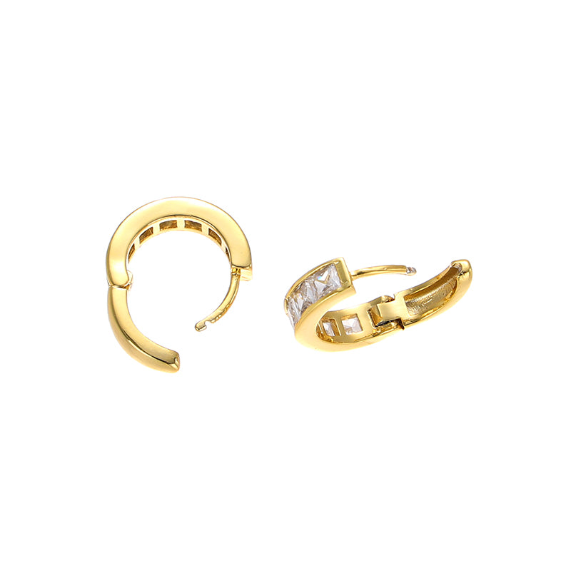 Zircon-Embellished Metal Hoop Earrings