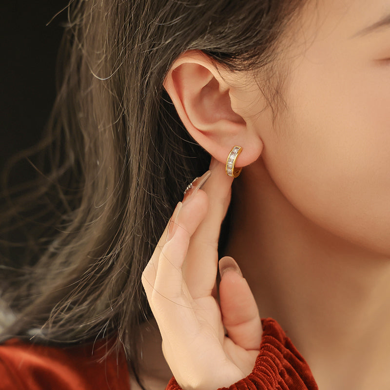 Zircon-Embellished Metal Hoop Earrings
