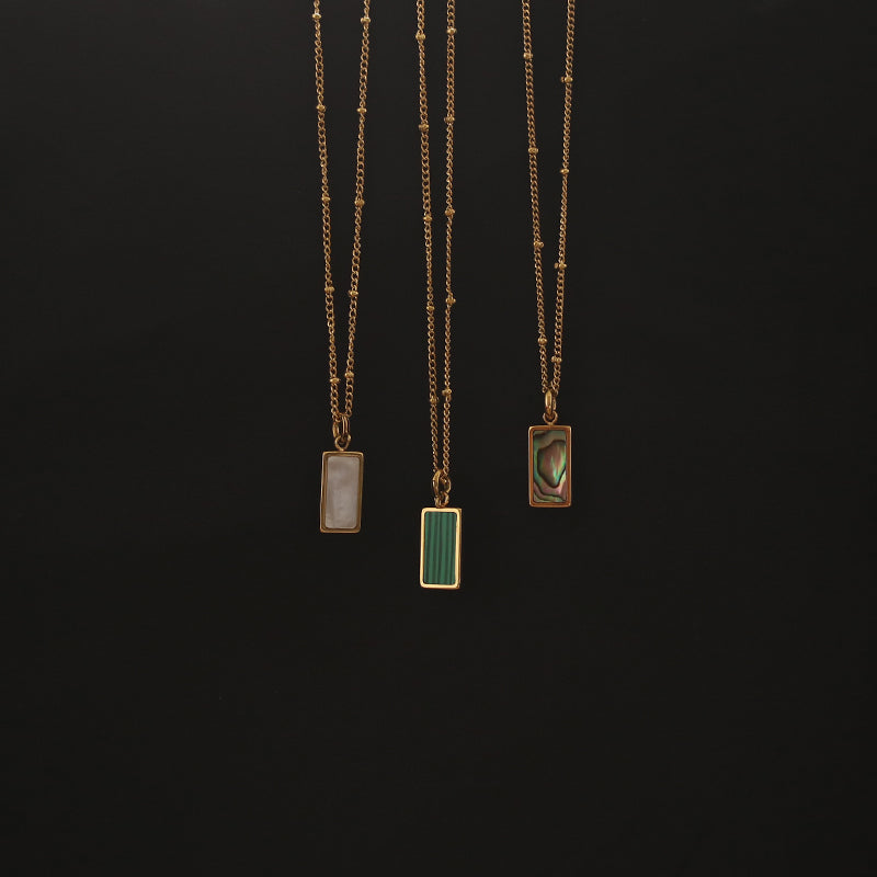 Elegant Malachite Shell Pendant Necklaces