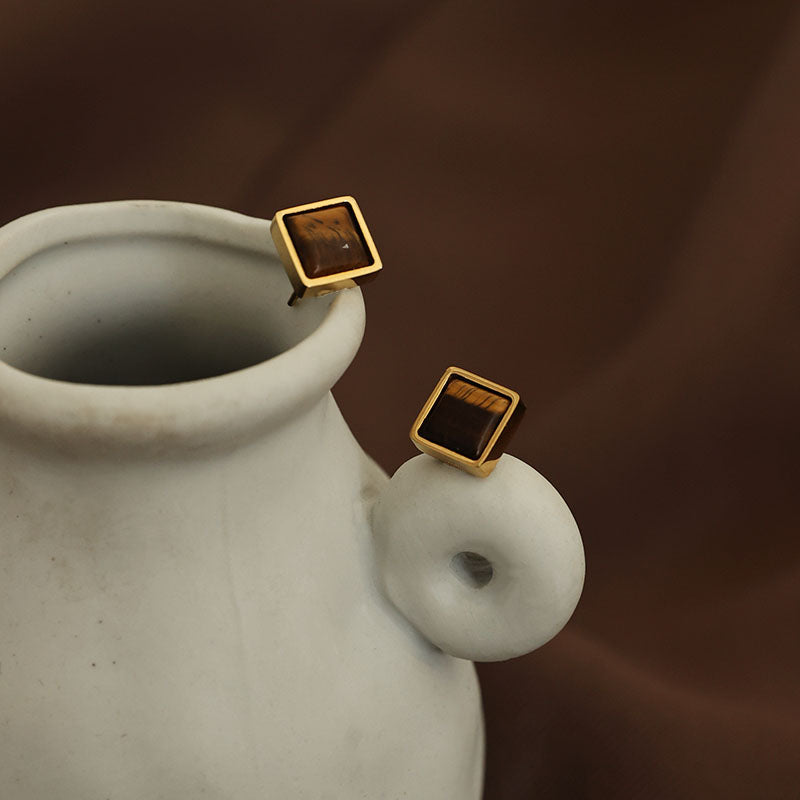 Brown Retro Minimalist Earrings