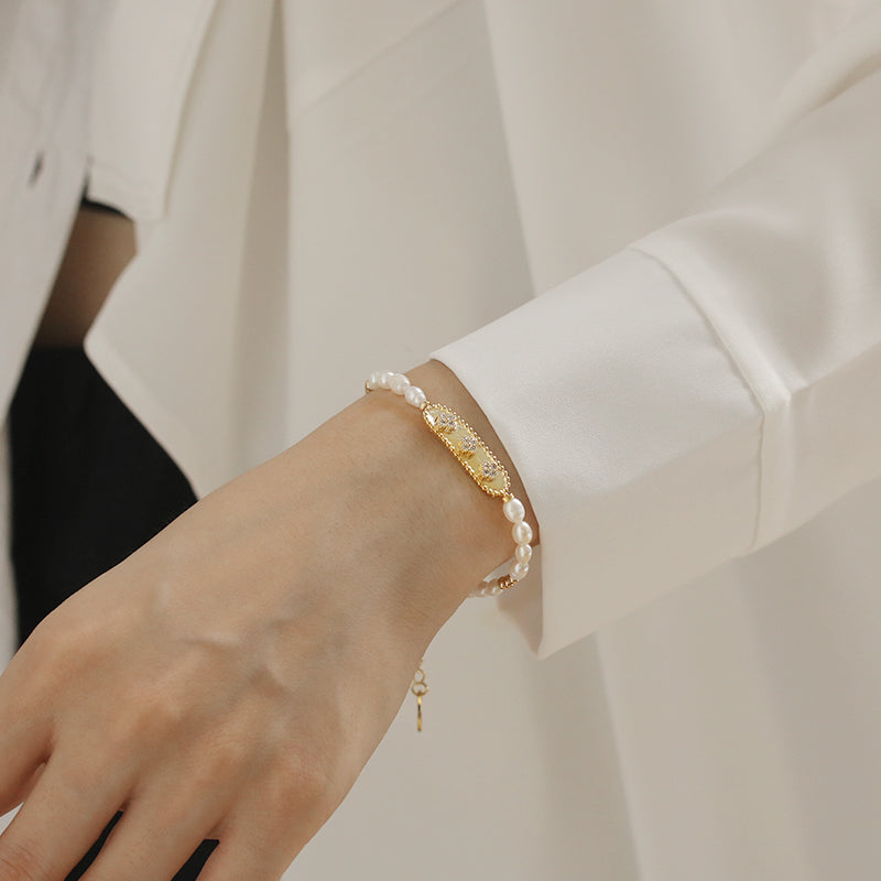 Elegant Freshwater Pearl Bracelet