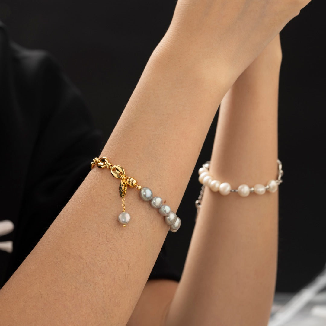 Elegant Chic Pearl Bracelet
