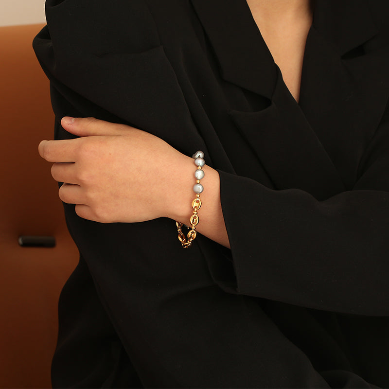 Elegant Chic Pearl Bracelet