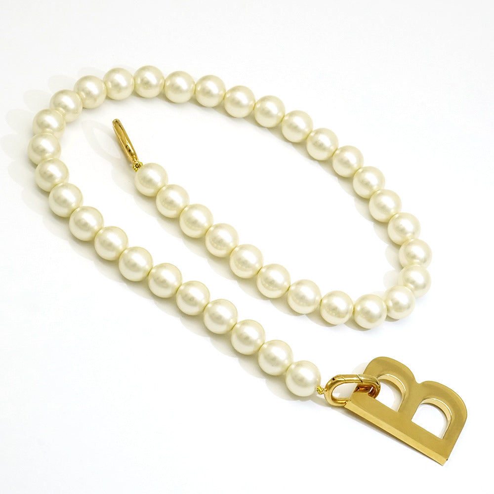 Vintage pearl metal letter necklace