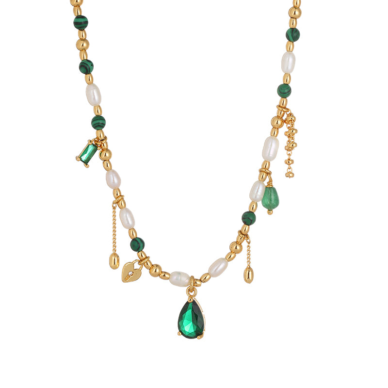 This image showcases the elegant vintage court style pearl necklace by ChicBlingBabe, featuring a luxurious zircon and natural stone design. Perfect for adding a touch of vintage elegance to any outfit, this necklace is ideal for formal events, parties, or romantic evenings.